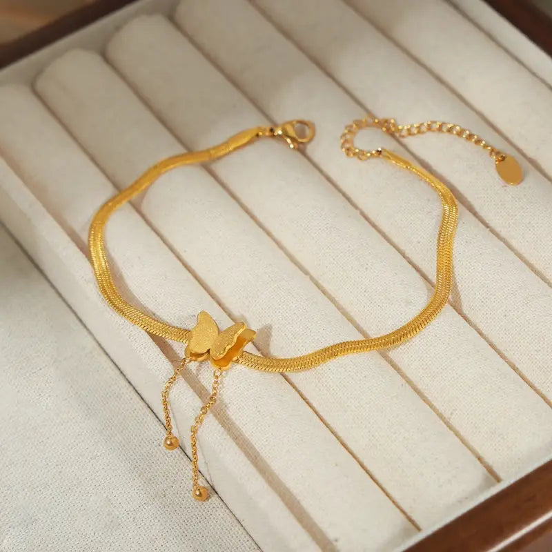 18k Gold Butterfly Bracelet Theora and co All Gold-toned Butterfly Pendant Bracelet Female Adults