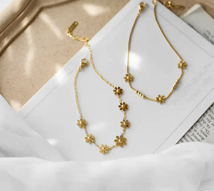 18k Gold Daisy Anklet - Sweet Flower Design Ankle All Gold-toned Daisy-themed Anklet Bracelet Set Female Adults