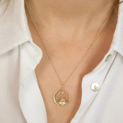 18k Gold Devil’s Eye Diamond Necklace - Protective All Delicate Gold-toned Necklace Circular Pendant Female Adults