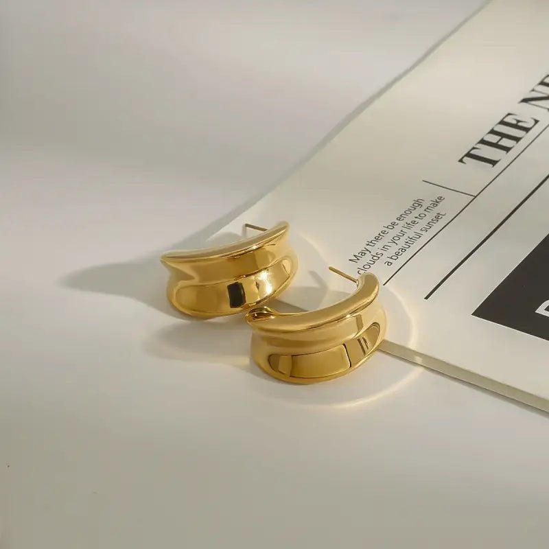 18k Gold Earrings - Huggie Hoop Jewellery All Gold-toned Minimalist Hoop Earrings Sleek Female Adults
