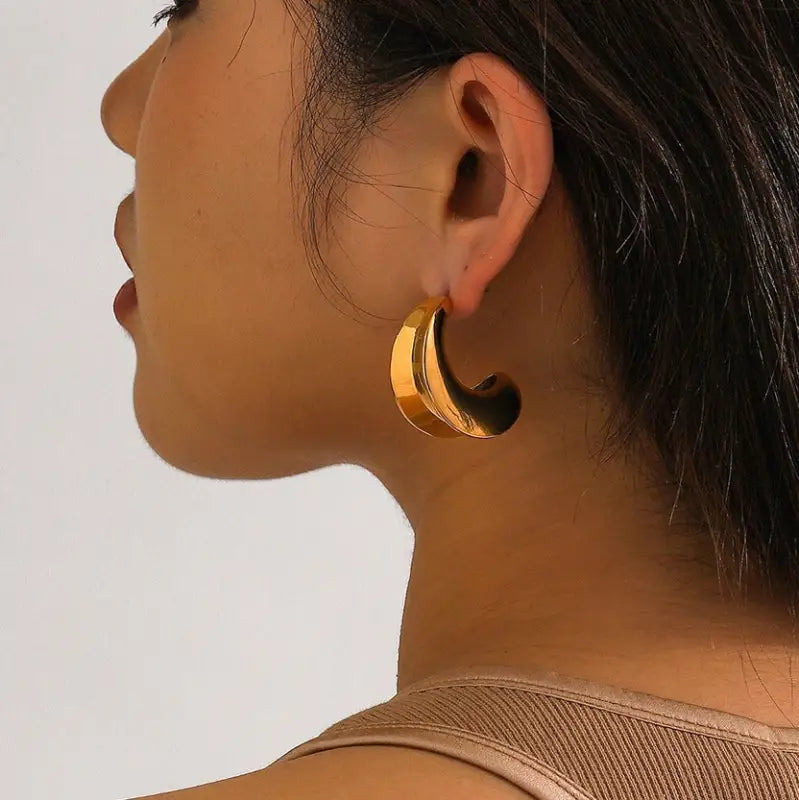 18k Gold Earrings - Huggie Hoop Jewellery All Gold-toned Double-layered Hoop Sleek Modern Female Adults