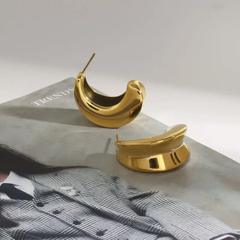 18k Gold Earrings - Huggie Hoop Jewellery All Gold-colored Sleek Crescent-shaped Hoop Earrings Female Adults