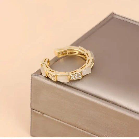 https://shineoss.oss-cn-hongkong.aliyuncs.com/wang/2022/10/06/181f0ac3-eef6-47c5-9cc7-81b00b7efd75.jpg